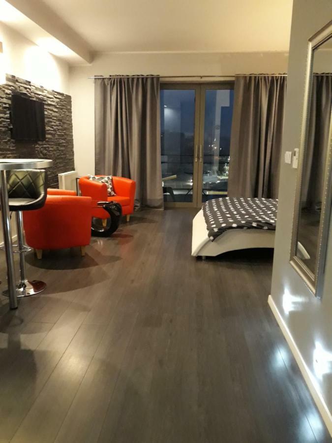 Apartament Onyx Poznan Bagian luar foto
